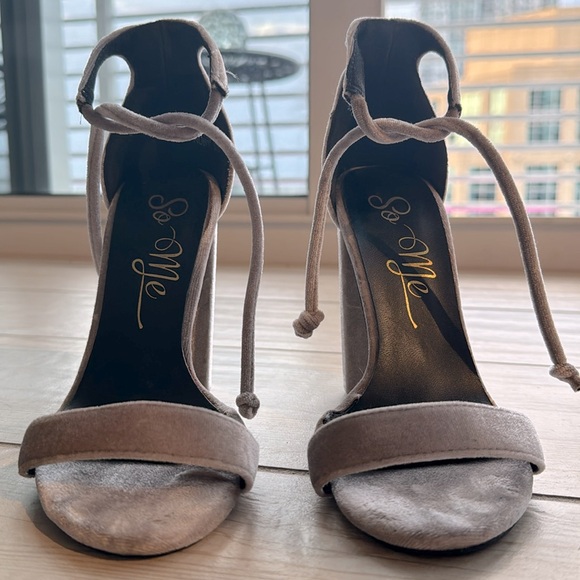 So Me Gracie Grey Velvet Lace-Up Heels with Ankle Ties and Chunky Block Heels - Picture 2 of 5